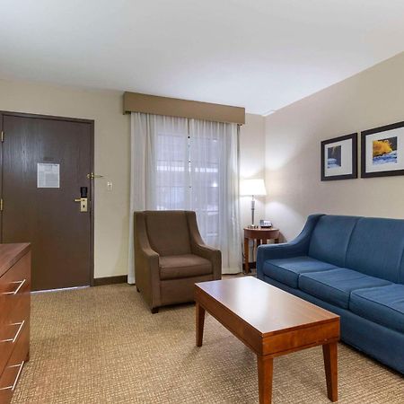 Comfort Suites Near Potomac Mills Woodbridge Dış mekan fotoğraf
