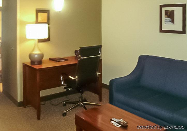 Comfort Suites Near Potomac Mills Woodbridge Dış mekan fotoğraf